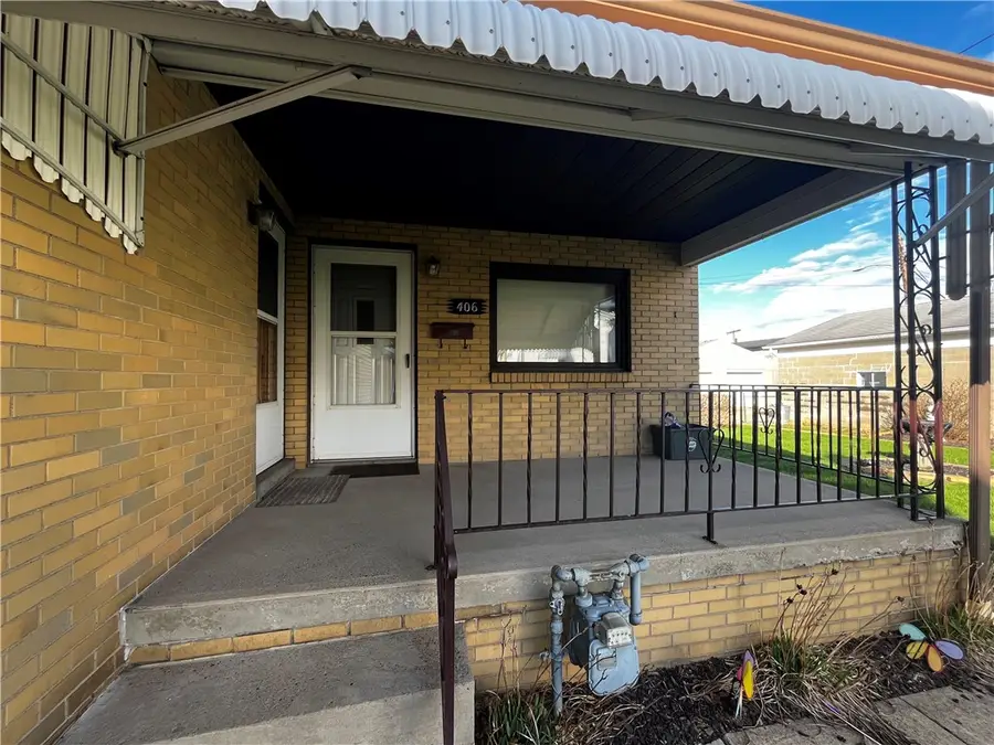 406 Walnut St, Vandergrift, PA 15690 - #3