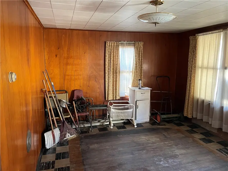 136 Brighton St, East Pittsburgh, PA 15112 - #3