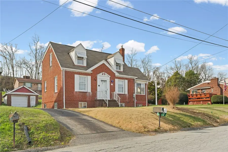 105 Saniel Dr, West Mifflin, PA 15122 - #2