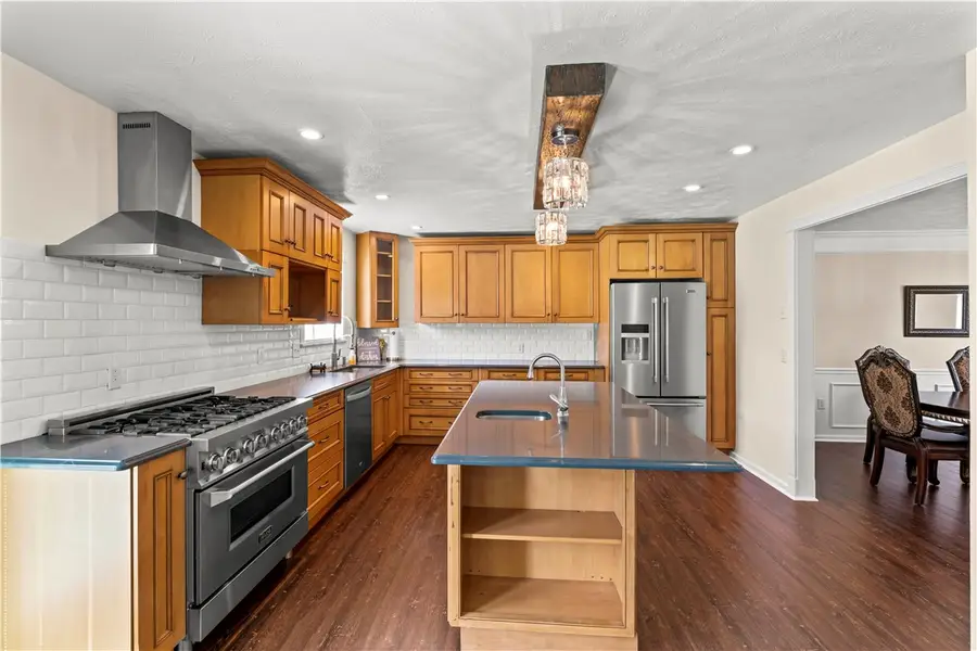 118 Commodore Dr, North Fayette, PA 15057 - #2