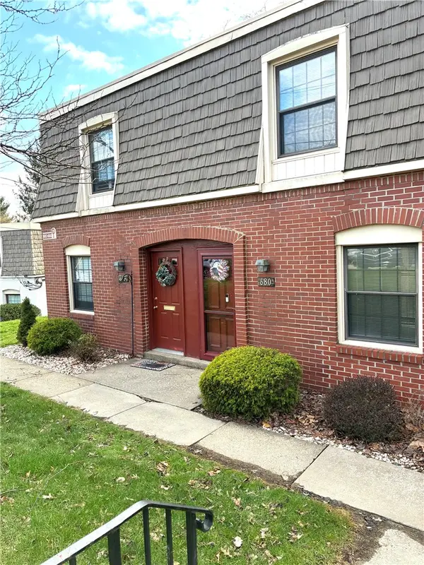 680 Carriage Circle, Pittsburgh, PA 15205