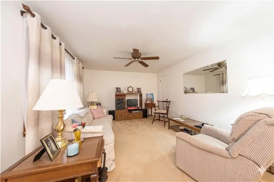 420 Violet Dr, Lower Burrell, PA 15068 - #2