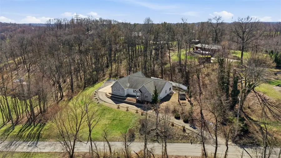 2339 Mcdevitt Rd, Sewickley, PA 15143 - #2