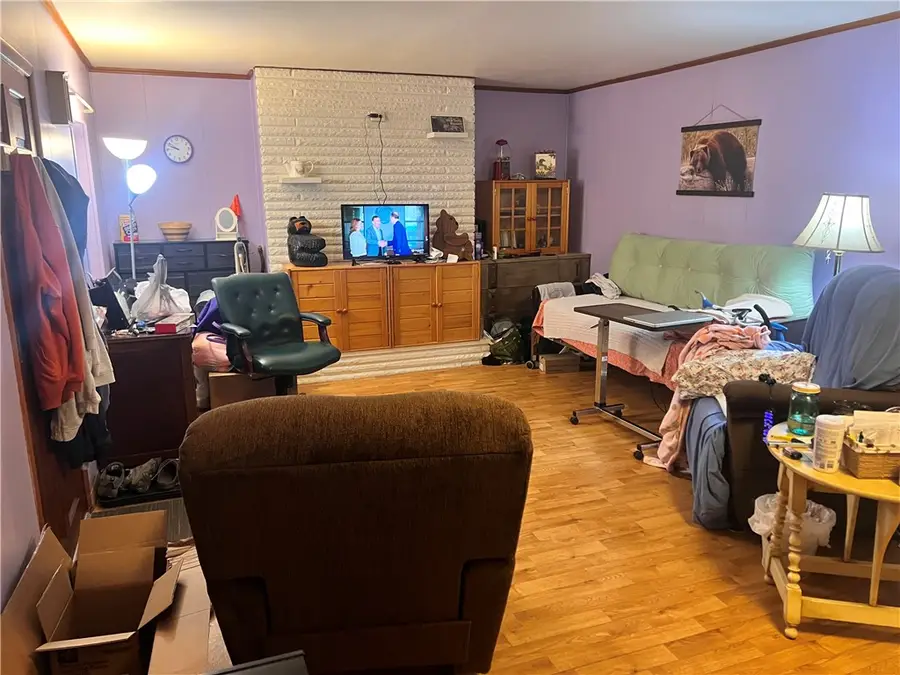 24 N Mill St, New Salem, PA 15468 - #2