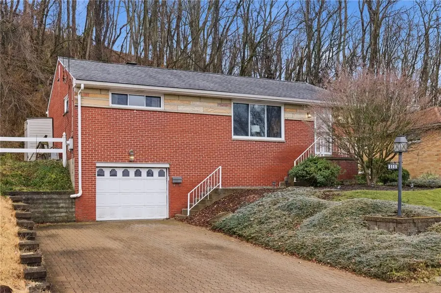 3138 Woodridge Dr, Pittsburgh, PA 15227 - #3