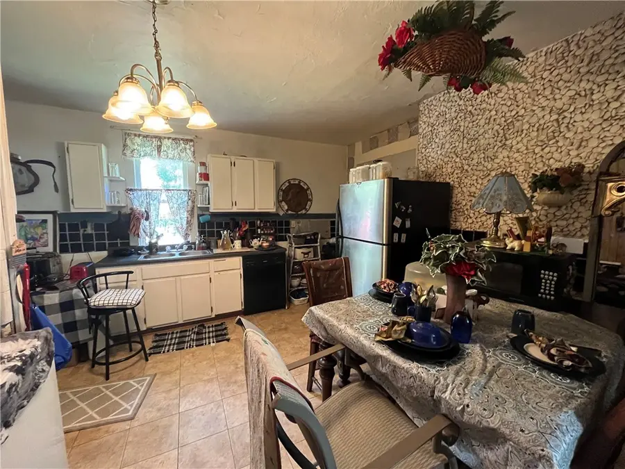 2007 Center Ave, Beaver Falls, PA 15010 - #3