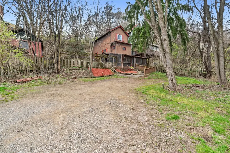 422 Highland Ave, Turtle Creek, PA 15145 - #2