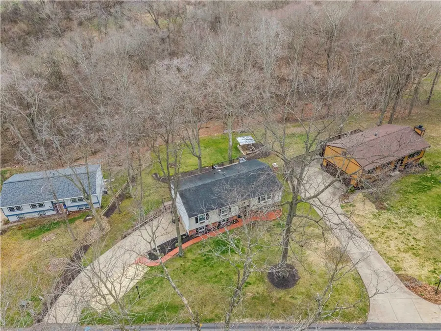 359 Hunting Creek Rd, Canonsburg, PA 15317 - #3