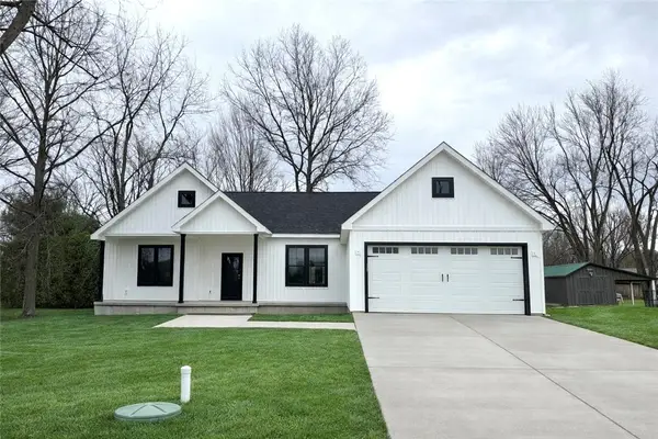 3154 Spiker Ln, New Castle, PA 16105