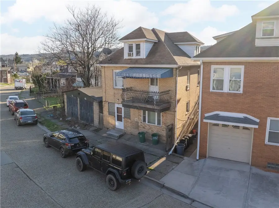 881 Lenz Ave, Ambridge, PA 15003 - #2