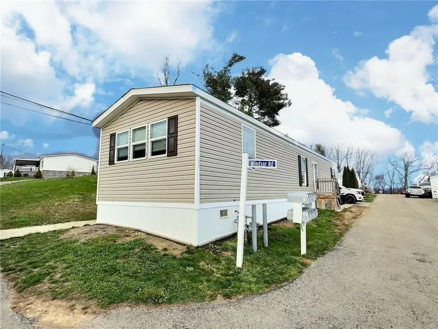 421 Fawn Dr, Washington, PA 15301 - #3