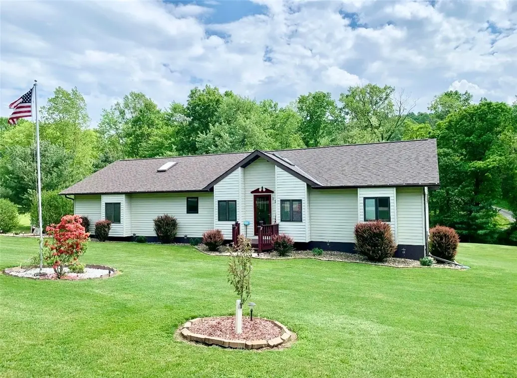 198 Leslie Rd, Valencia, PA 16059 - #1