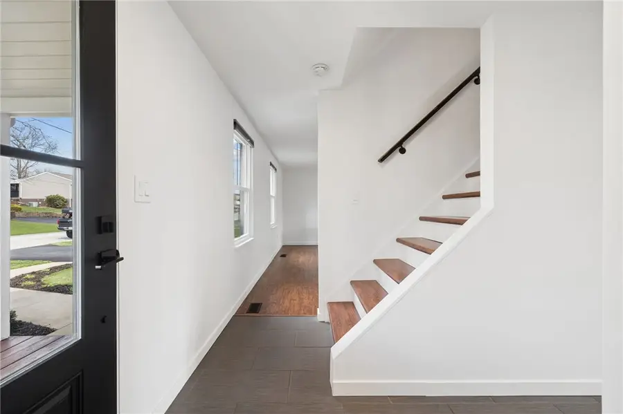 117 Mohawk Drive, Greensburg, PA 15601 - #3