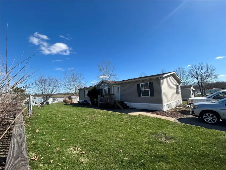 1124 Atlantis Dr, West Newton, PA 15089 - #2