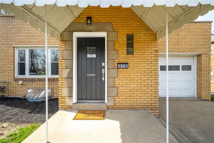 419 Macarthur St, Stowe, PA 15136 - #2