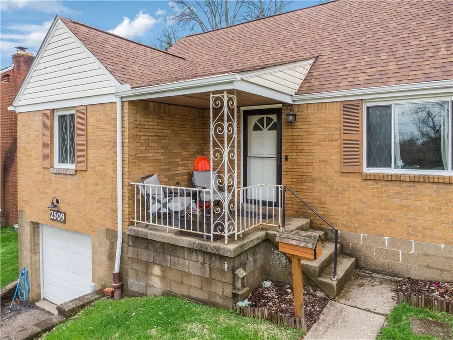 2509 Holly Dr, Pittsburgh, PA 15235 - #2