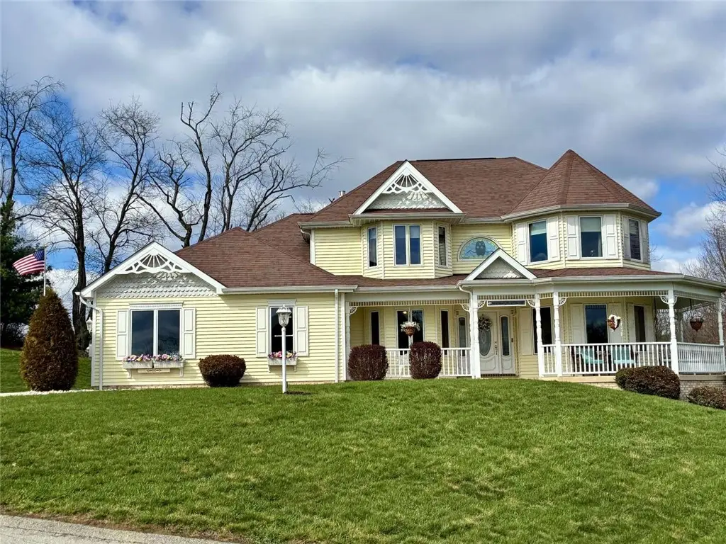 11091 Belaire Dr, North Huntingdon, PA 15642 - #1