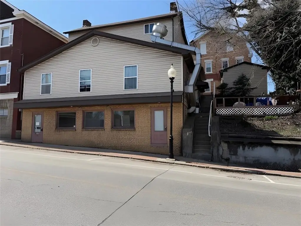 620 Carothers Ave, Carnegie, PA 15106 - #1