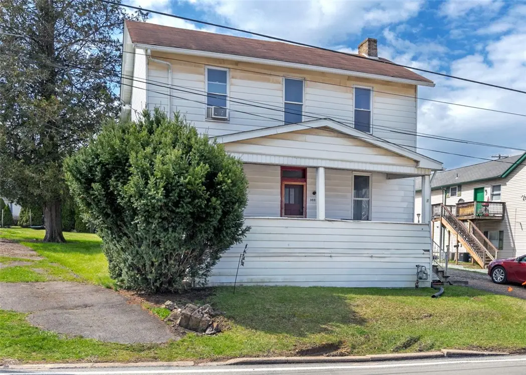 303 Agnew Rd, Jeannette, PA 15644 - #1