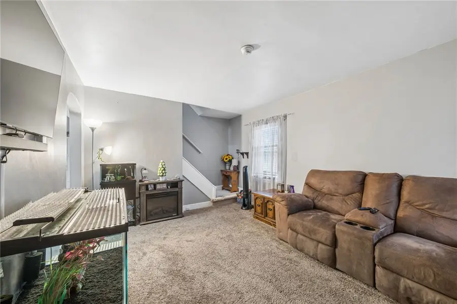 1109 Saint Clair St, Latrobe, PA 15650 - #3