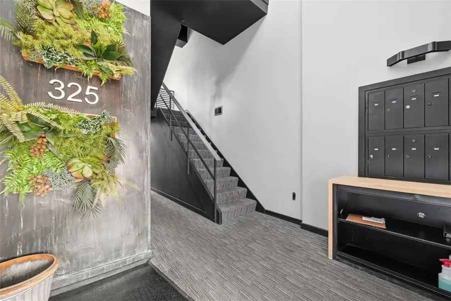 325 S Highland Ave #205, Pittsburgh, PA 15206 - #3