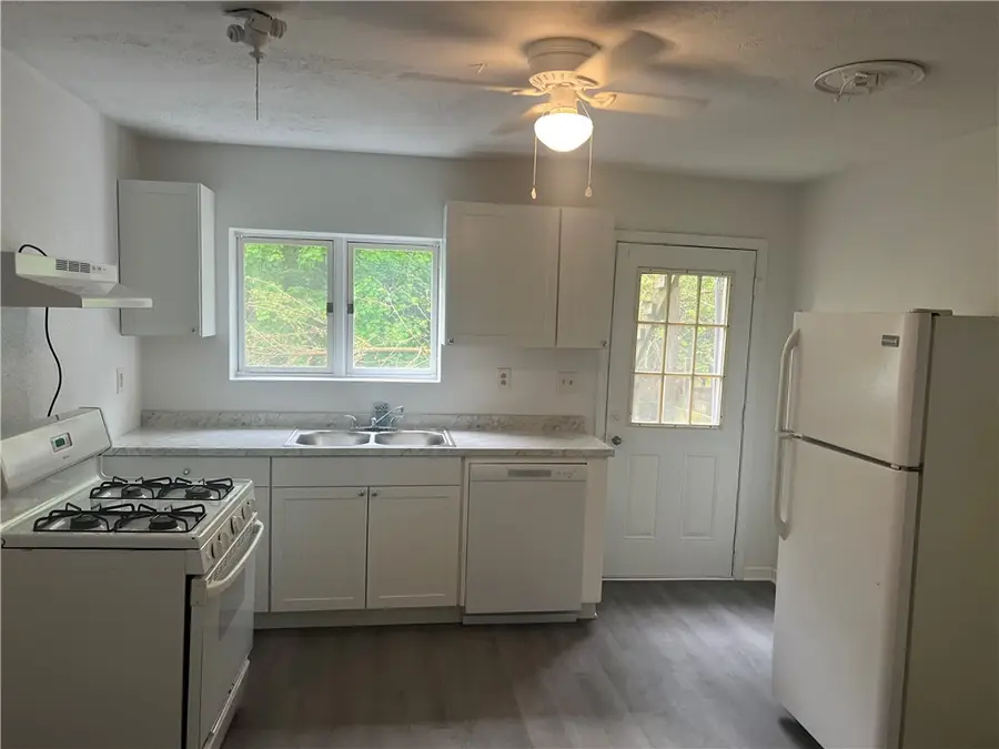 520 Bauerlein St, Pittsburgh, PA 15209 - #3