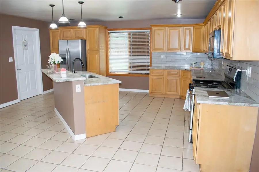 1378 Robbins Station Rd, Irwin, PA 15642 - #3