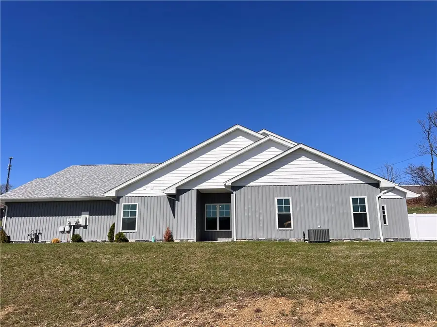 79 Heybert Dr, Blairsville, PA 15717 - #2