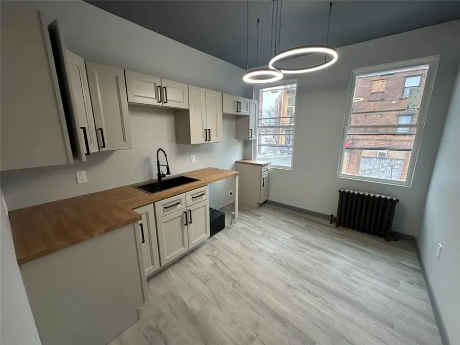 2550 Brownsville Rd., Pittsburgh, PA 15210 - #3