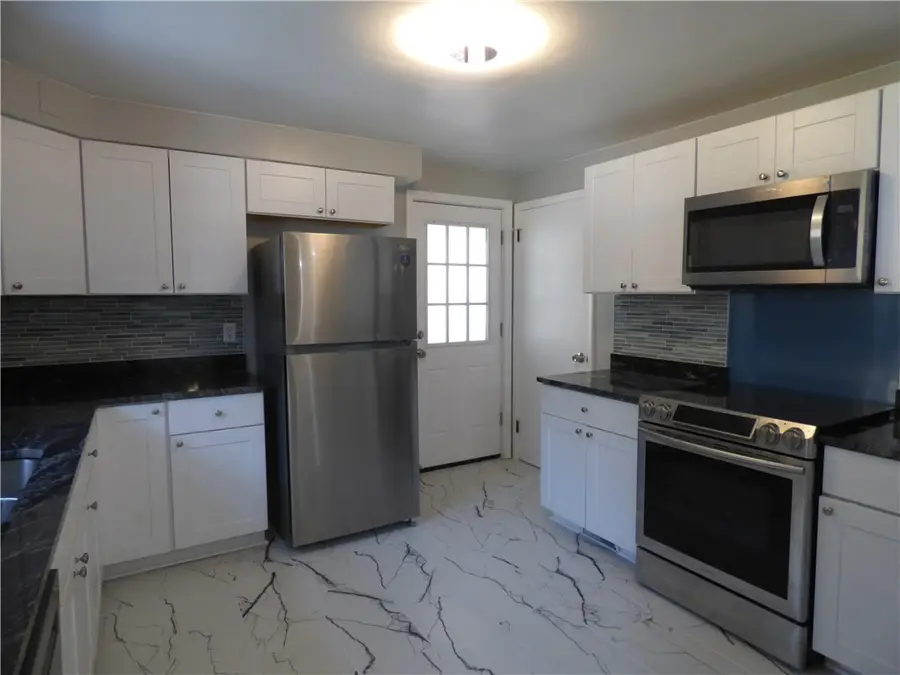 745 Shadyside Dr, West Mifflin, PA 15122 - #2