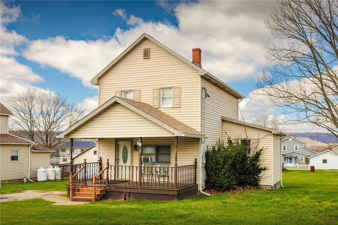 116 10th St, Lucernemines, PA 15754 - #1