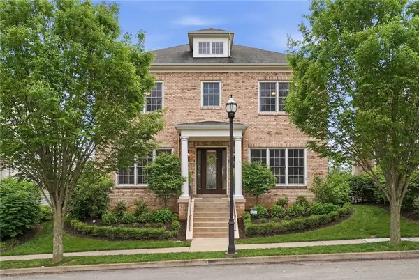 1690 Shelburne Ln, Pittsburgh, PA 15217