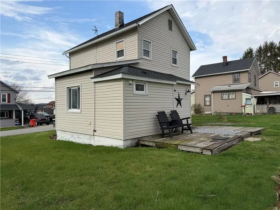 63 9th St, Lucernemines, PA 15754 - #3