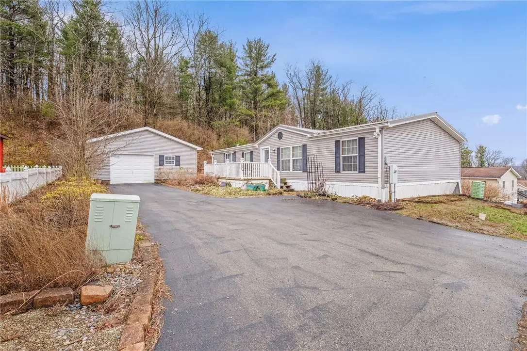 64 High View Dr, Donegal, PA 15628 - #1