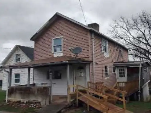 19 Gibson Ave, Washington, PA 15301 - #1