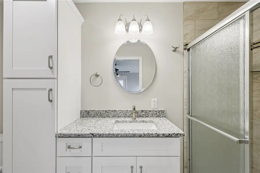 300 Patricia Dr, Ellwood City, PA 16117 - #3