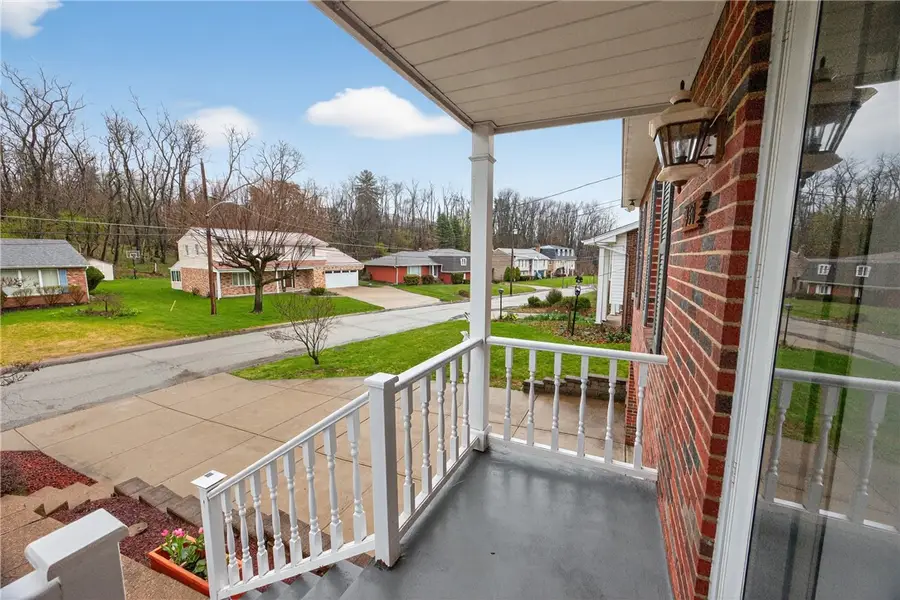 450 Satinwood Dr, West Mifflin, PA 15122 - #2