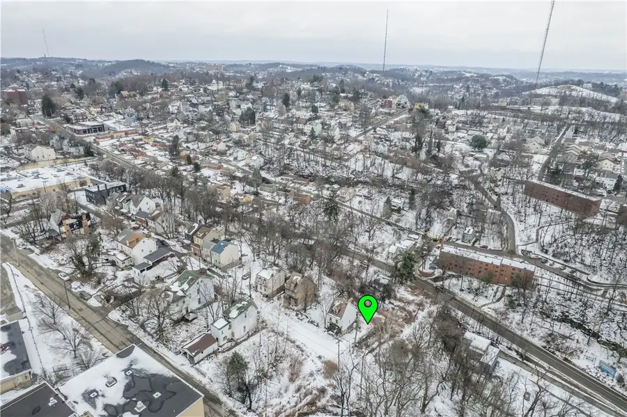 1900 Lithgow Avenue, Pittsburgh, PA 15214 - #2