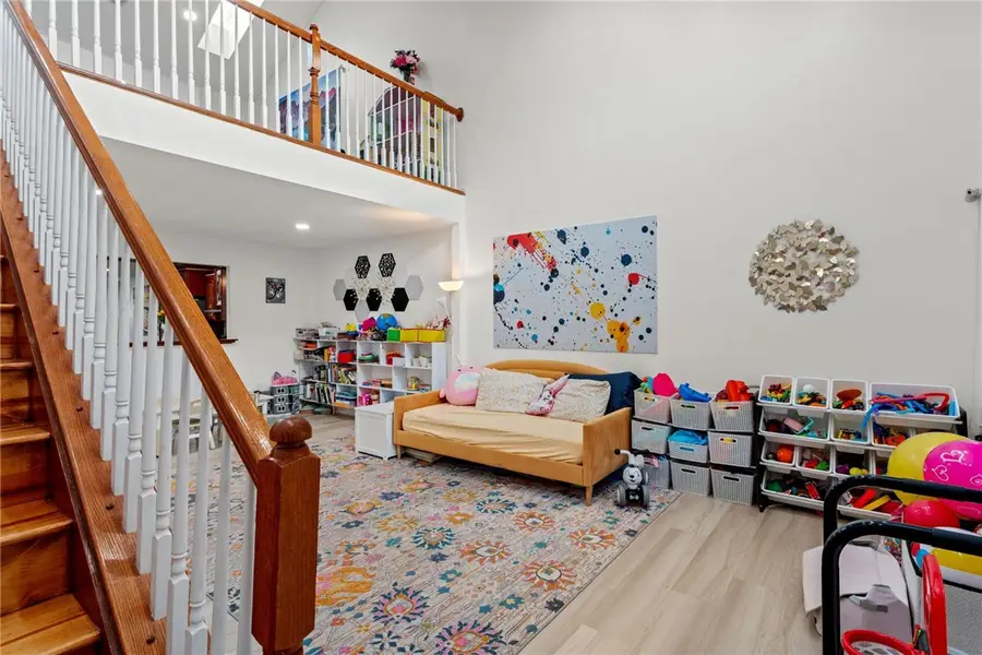 5528 Worthington Ct, Bridgeville, PA 15017 - #2