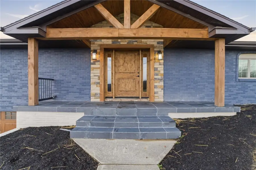 223 Vaneal Rd, Washington, PA 15301 - #2