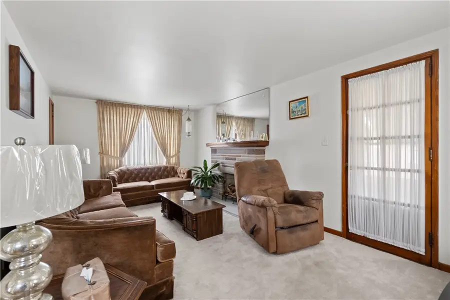 102 Long Rd, Pittsburgh, PA 15235 - #2