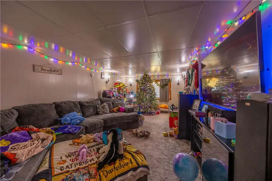 751 6th St, Pitcairn, PA 15140 - #2