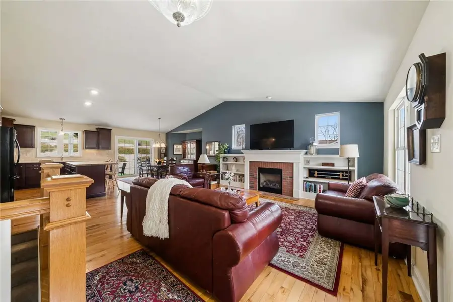 1040 Red Tail Hollow, Washington, PA 15301 - #3