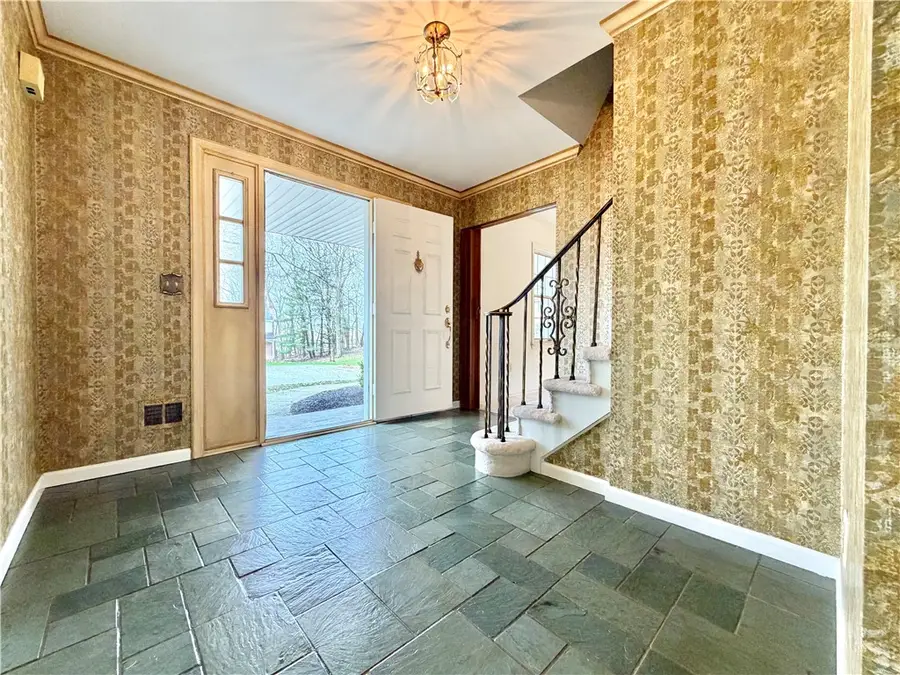 3206 Brunton Dr, Glenshaw, PA 15116 - #3