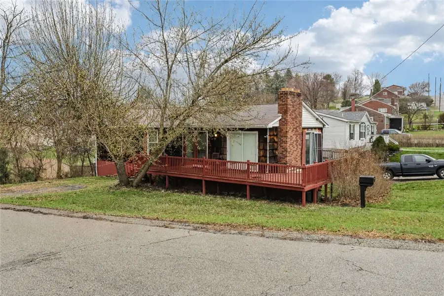 2715 Myrtle Dr, New Kensington, PA 15068 - #3