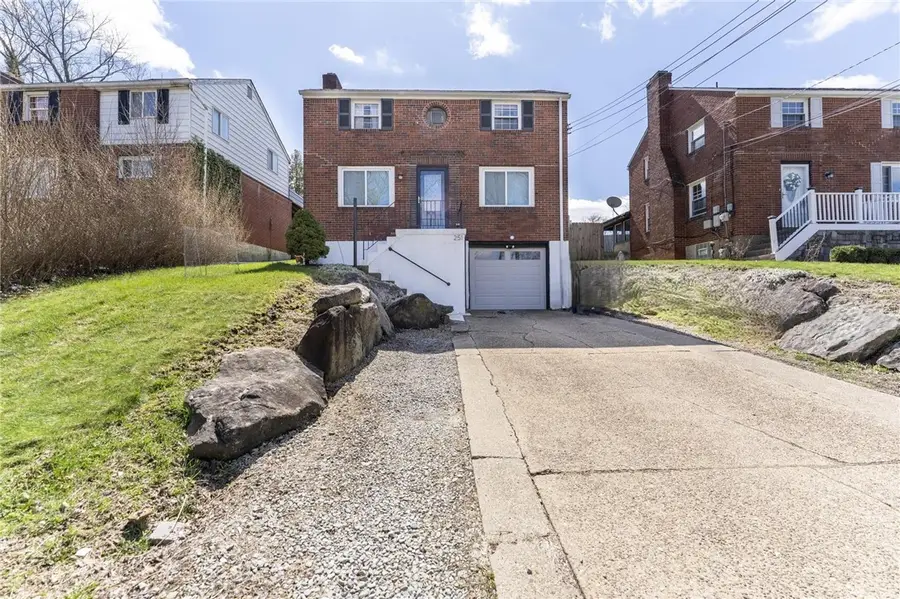 251 Crescent Pines Dr, Verona, PA 15147 - #2