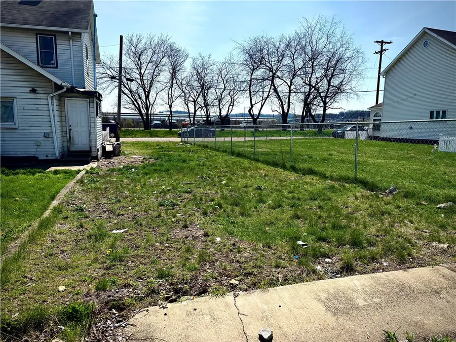 30 Ohio St, Stowe, PA 15136 - #3