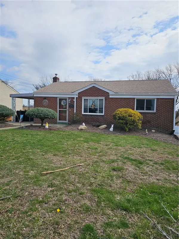 231 Lebanon Manor Dr, West Mifflin, PA 15122