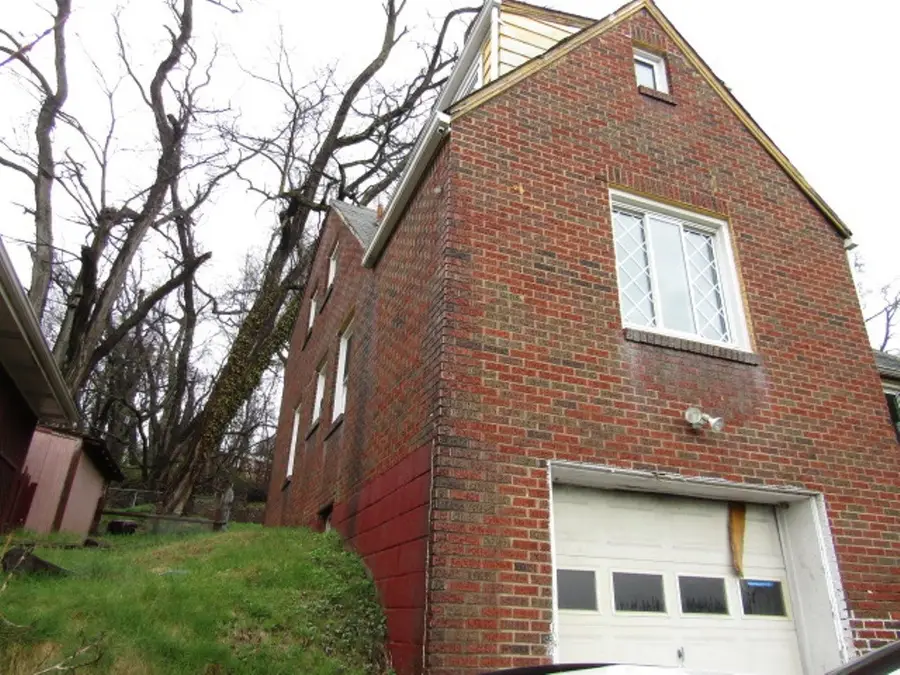 8041 Aber Rd, Verona, PA 15147 - #2