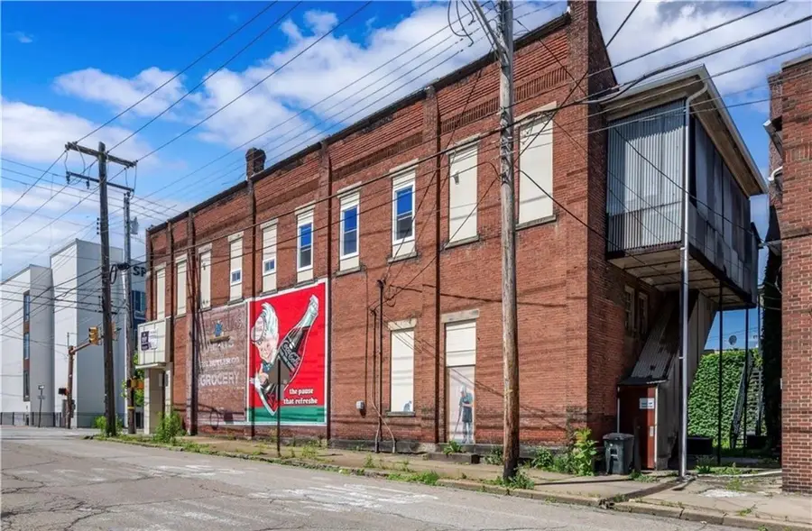 140 E Jefferson St, Butler, PA 16001 - #2